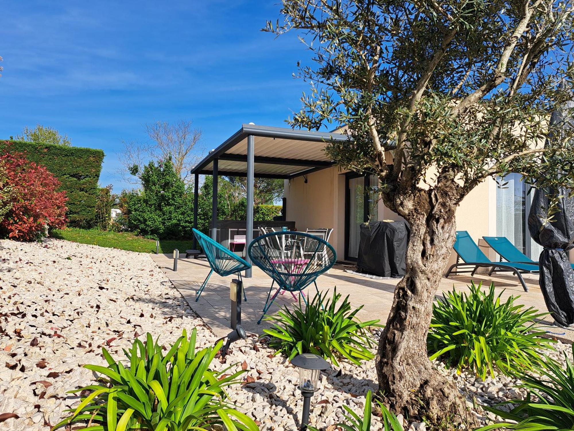 Villa Drome Jacuzzi La Maison D'A Cote Chatuzange-le-Goubet Exteriör bild